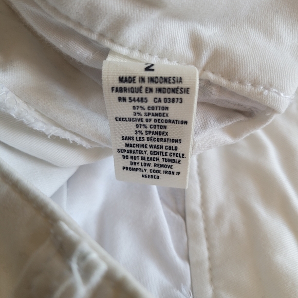 BUNDLE OF THREE PAIRS OF SHORTS/BERMUDAS (SIZE 2/26) - Picture 7 of 11